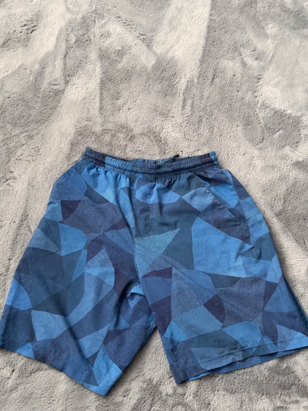 Lululemon Shorts Mens Small Blue All Over Patten Training Performance